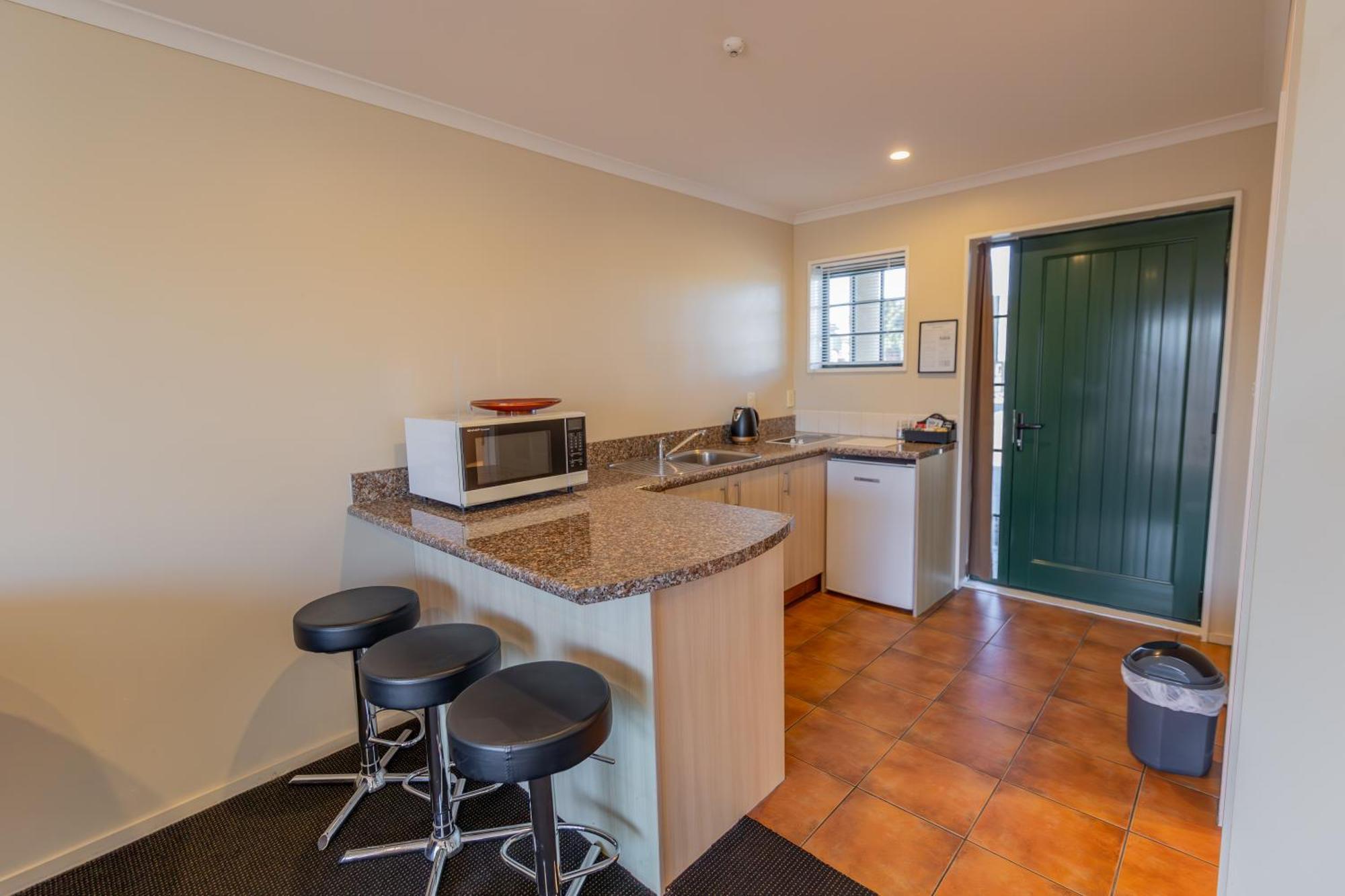 Lobster Inn Motel Kaikoura Bagian luar foto