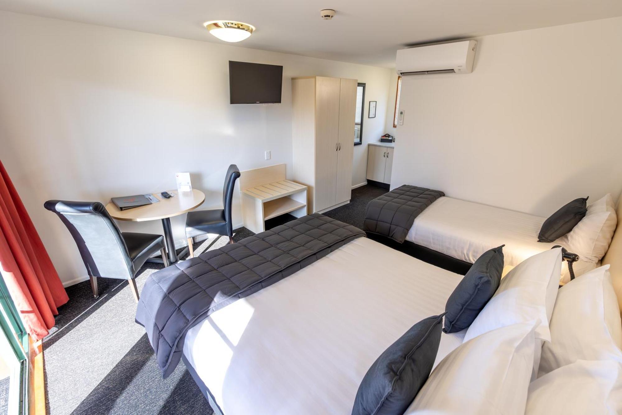 Lobster Inn Motel Kaikoura Bagian luar foto